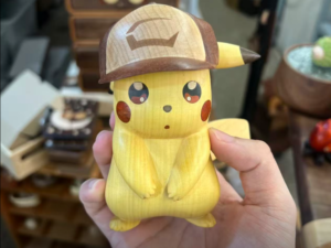 Solid wood Pikachu ornament (boxwood)